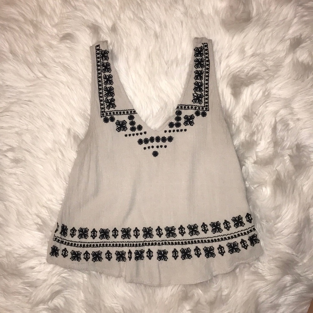 LAST CHANCE❗️ LA Hearts Sleeveless Blouse